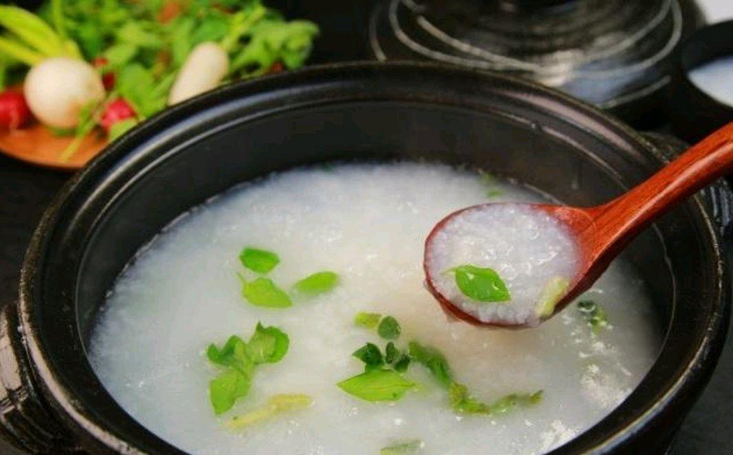 ?為什么煮粥放堿更黏稠？東莞食材配送公司與您談一談